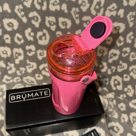 BrüMate MultiShaker 26oz Tumbler in Neon Pink 😍 New 🆕 & Never Used - Picture 6 of 17